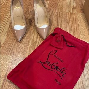 Christian Louboutin Beige Patent Leather Heels